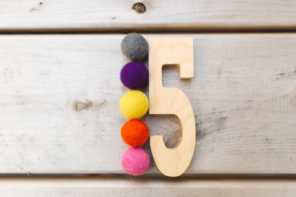 Set of 110 Felt Balls